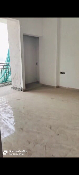 Room in 2.5 BHK Apartment at SLF Anushree, Sector 75 – for Sale
