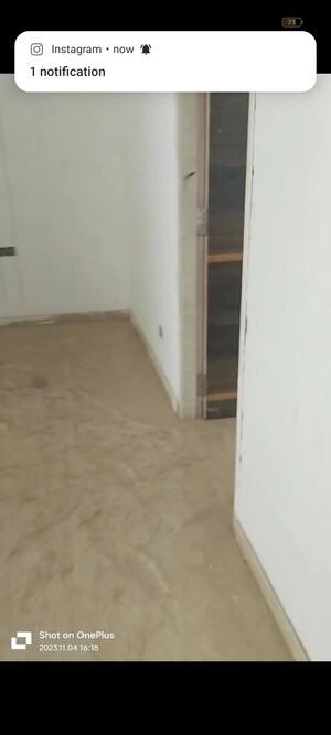 Room in 2.5 BHK Apartment at SLF Anushree, Sector 75 – for Sale