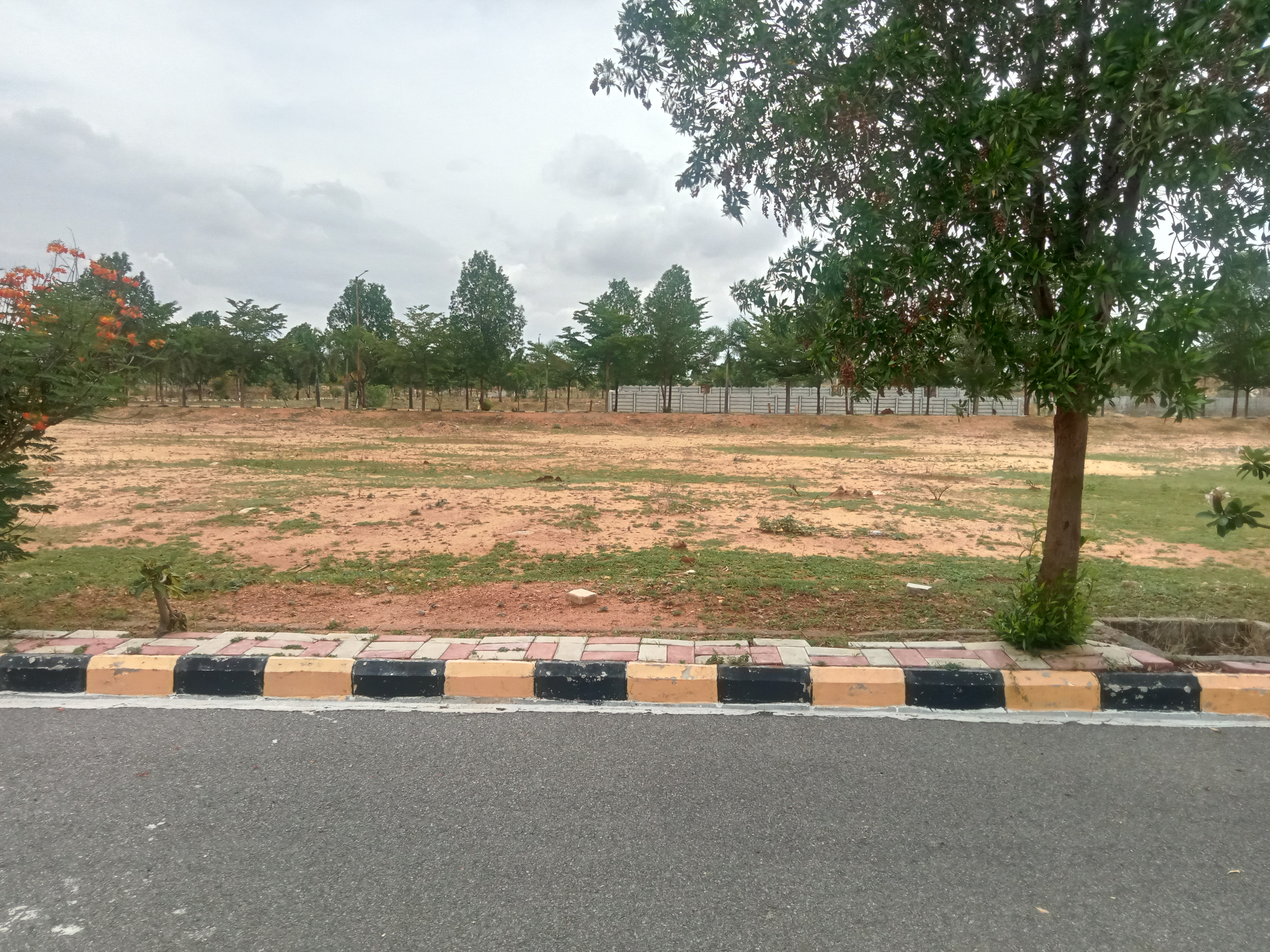 Plot For Sale in Akshita Golden Ridge