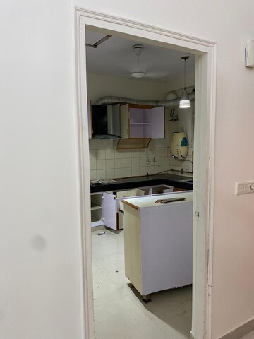 Master Bedroom in 4 BHK Apartment at Eldeco Ananda, Sector 48 – for Rent