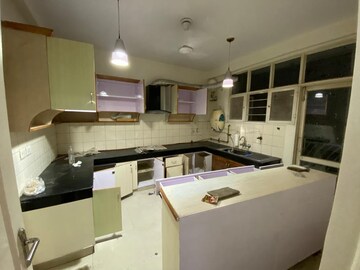 Master Bedroom in 4 BHK Apartment at Eldeco Ananda, Sector 48 – for Rent