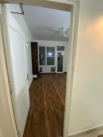 Balcony in 4 BHK Apartment at Eldeco Ananda, Sector 48 – for Rent