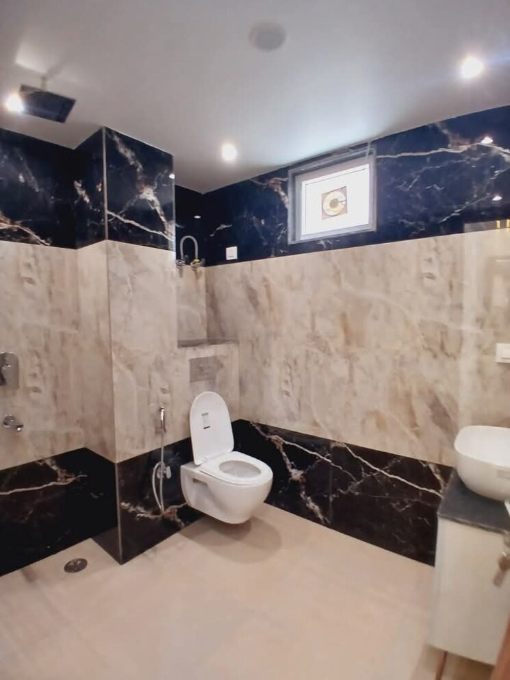 Attached Bathroom, igi airport area 2 Bedroom 700 Sq.Ft. Apartment In Igi Airport Area Delhi 8927983