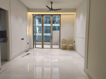 Room in 3 BHK Apartment at Indiabulls Sky Forest, Lower Parel – for Rent
