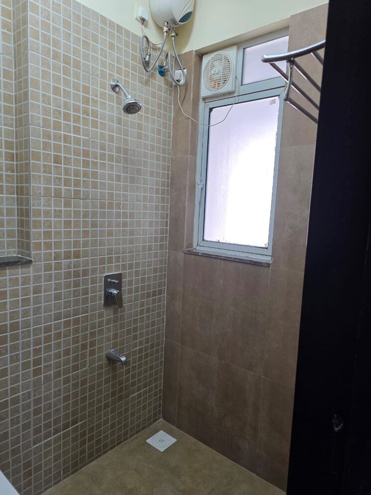 Bathroom, runwal-greens 3.5 Bedroom 1381 Sq.Ft. Apartment In Mulund West Mumbai 8926446