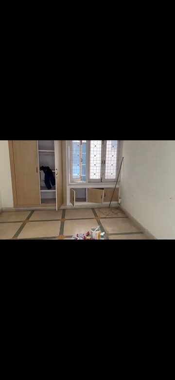 Room in 2 BHK Builder Floor at Hauz Khas Market – for Rent