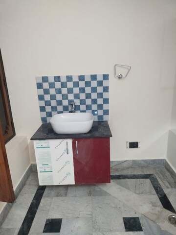 Master Bedroom in 3 BHK Independent House at Gomti Nagar – for Rent