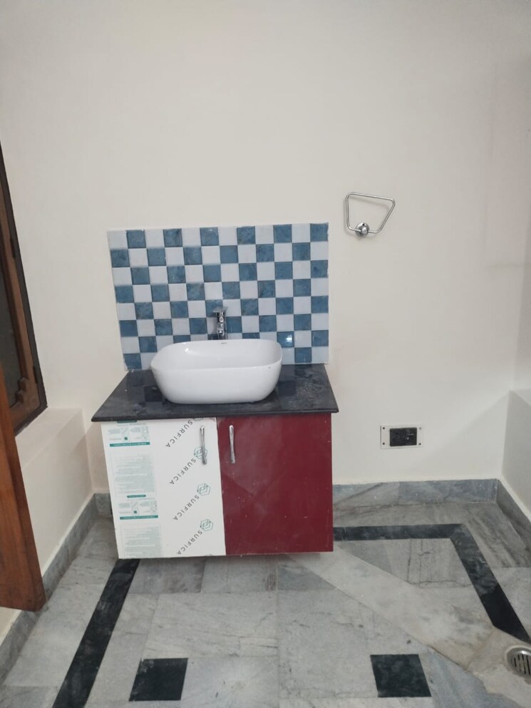 Master Bedroom, gomti nagar 3 Bedroom 2350 Sq.Ft. Independent House In Gomti Nagar Lucknow 8928010