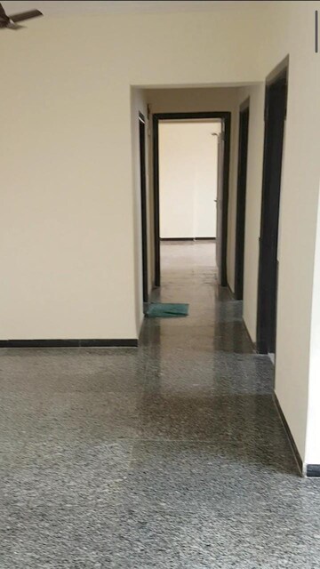 2 BHK Apartment For Rent in Dheeraj Ganga, Malad West