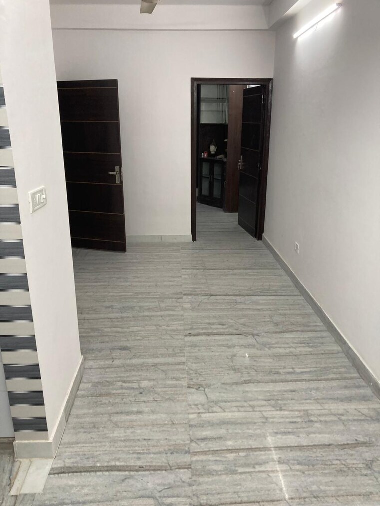 Room, jawahar park 3 Bedroom 950 Sq.Ft. Builder Floor In Jawahar Park Delhi 8928083