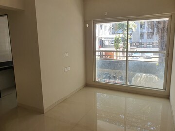 Room in 2 BHK Apartment at Sugee Atharva, Prabhadevi – for Rent