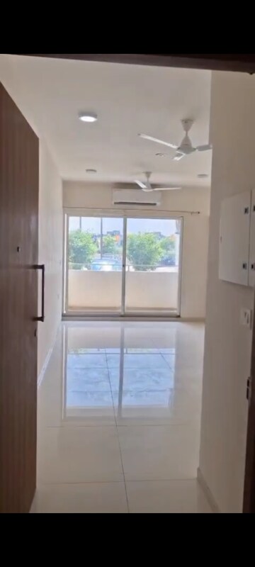 Furnished Amenities in 2 BHK Apartment at Shapoorji Pallonji Joyville Phase 2, Sector 102 – for Rent