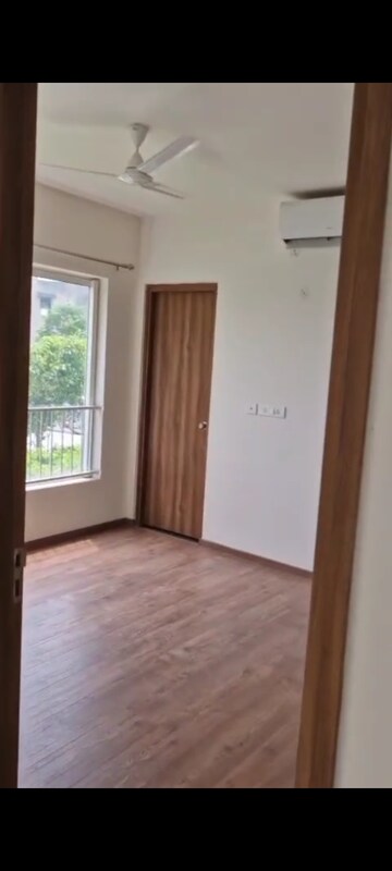 Room in 2 BHK Apartment at Shapoorji Pallonji Joyville Phase 2, Sector 102 – for Rent