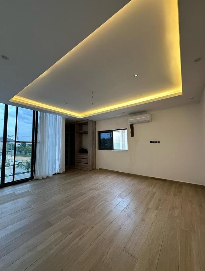 3 BHK + Pooja Room,Extra Room Builder Floor For Sale in Building Floor 