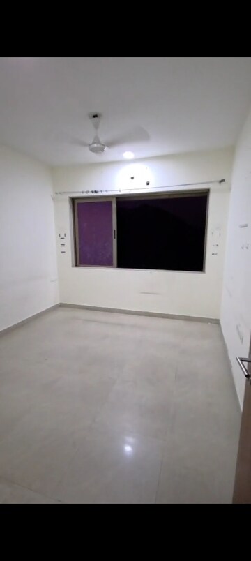 Room in 3 BHK Apartment at Hiranandani Meadows, Manpada – for Sale