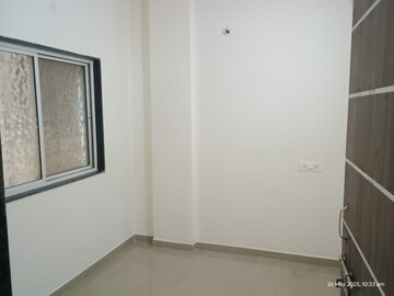 Room in 1 BHK Apartment at Sant Nagar – for Rent