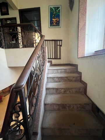 Balcony in 4 BHK Apartment at Rushi Tower, Andheri West – for Sale