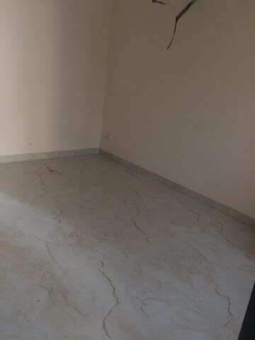 Room in 2 BHK Builder Floor at Sector 51 – for Rent