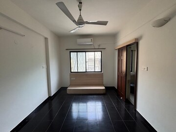 Room in 3 BHK Apartment at Spartan Heights, Richmond Town – for Rent