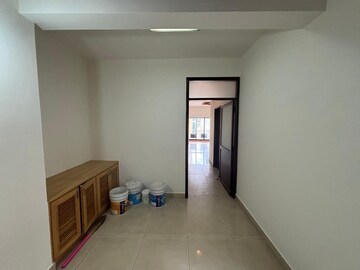Building Lobby in 3 BHK Apartment at Spartan Heights, Richmond Town – for Rent