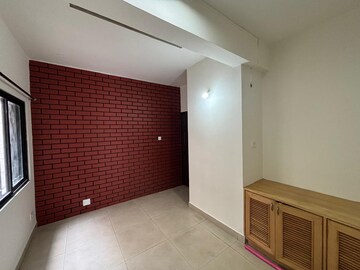 Room in 3 BHK Apartment at Spartan Heights, Richmond Town – for Rent