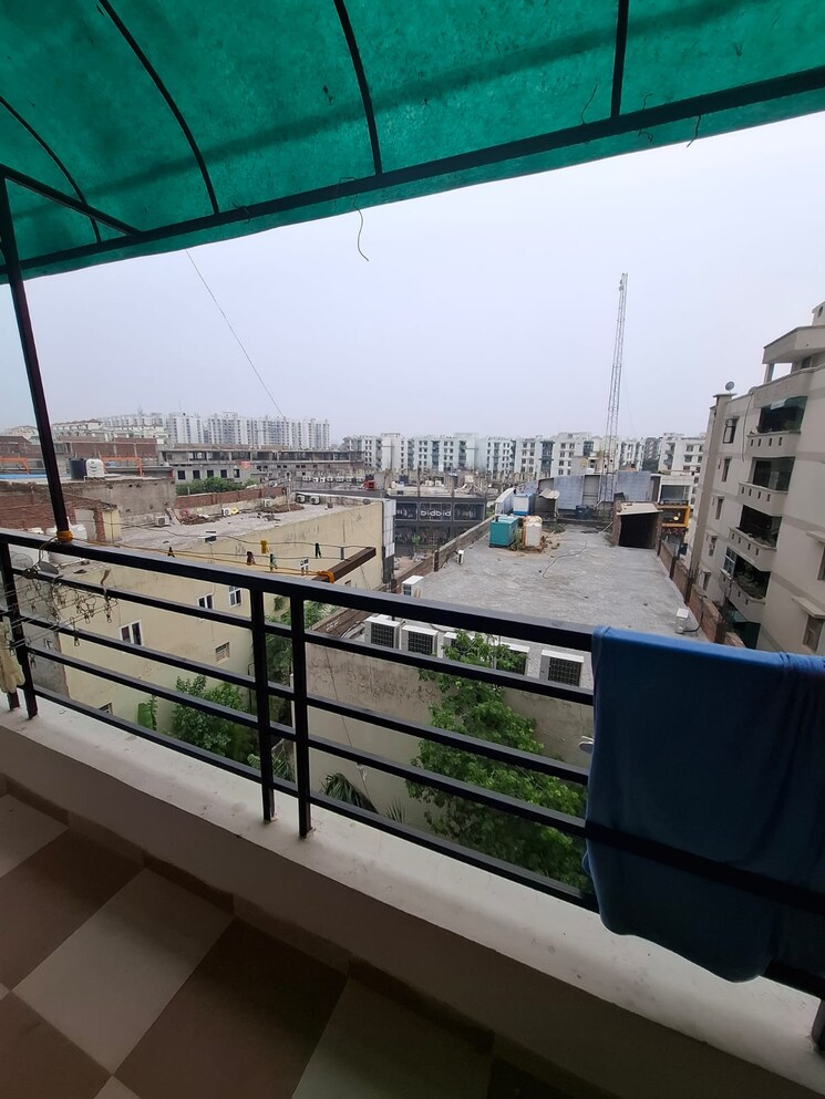Balcony, vip road 2 Bedroom 1264 Sq.Ft. Apartment In Vip Road Zirakpur 8928147