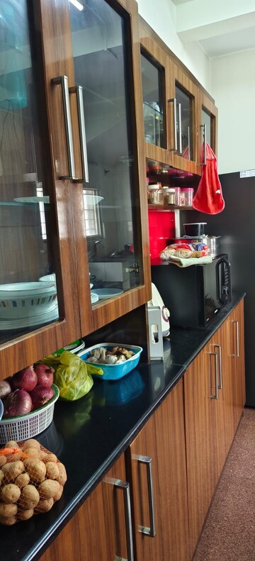 Furnished Amenities in 3 BHK Apartment at Halasuru – for Rent