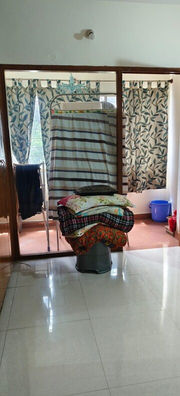Living Room in 3 BHK Apartment at Halasuru – for Rent
