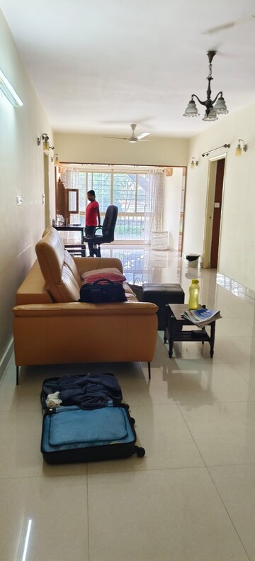Master Bedroom in 3 BHK Apartment at Halasuru – for Rent