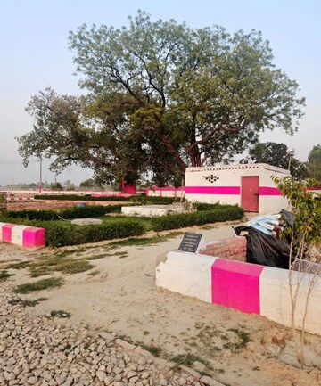  Plot – Exterior View View at Banthara - for Sale