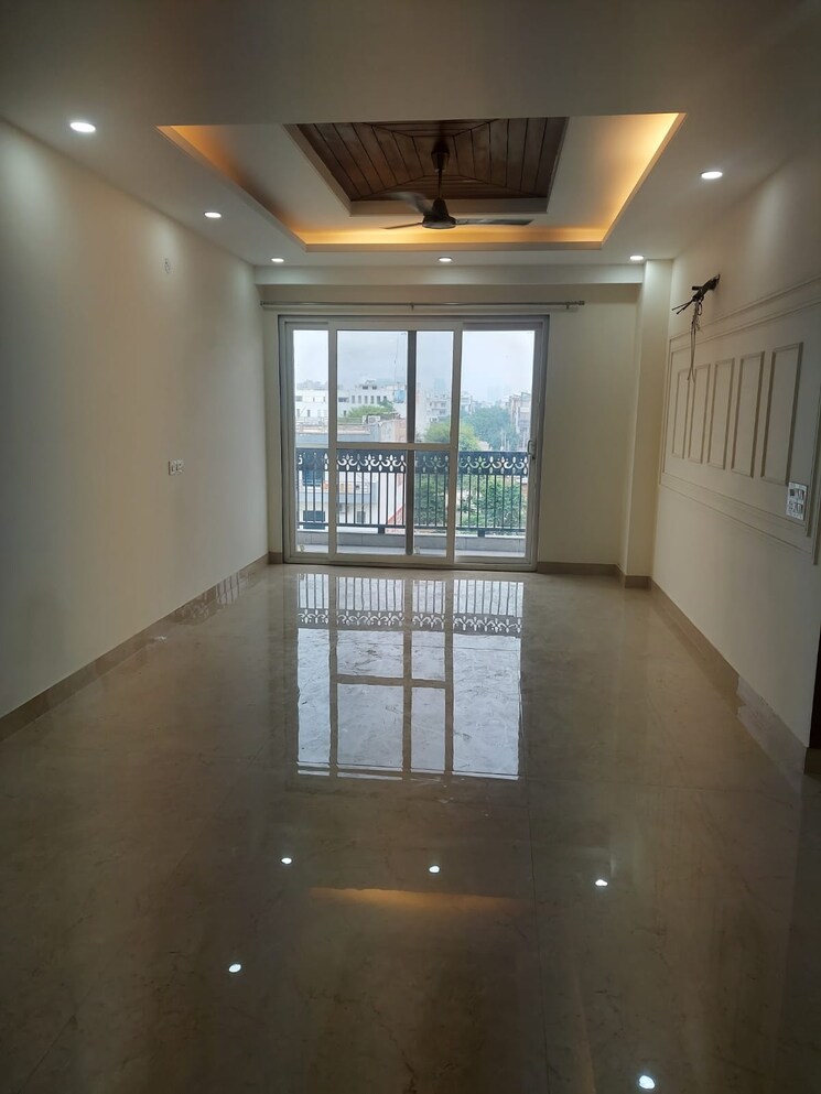 Room, mvl-ipark 3 Bedroom 2500 Sq.Ft. Builder Floor In Sector 15 Gurgaon 8928191