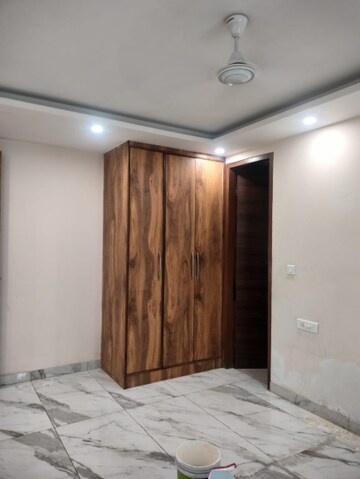 Room in 3.5 BHK Builder Floor at Milestone 32nd Avenue, Sector 15 – for Rent