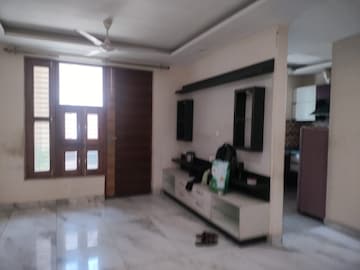 Living Room in 3.5 BHK Builder Floor at Milestone 32nd Avenue, Sector 15 – for Rent