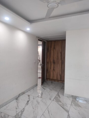 Room in 3.5 BHK Builder Floor at Milestone 32nd Avenue, Sector 15 – for Rent