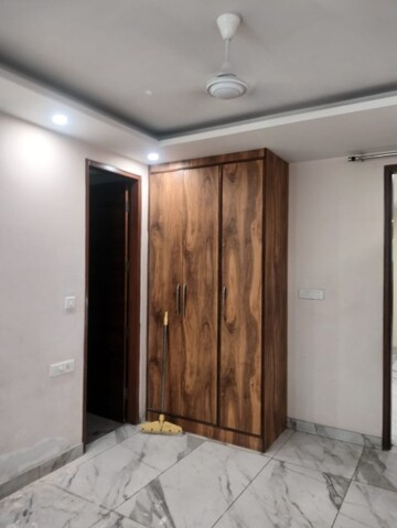Bedroom in 3.5 BHK Builder Floor at Milestone 32nd Avenue, Sector 15 – for Rent