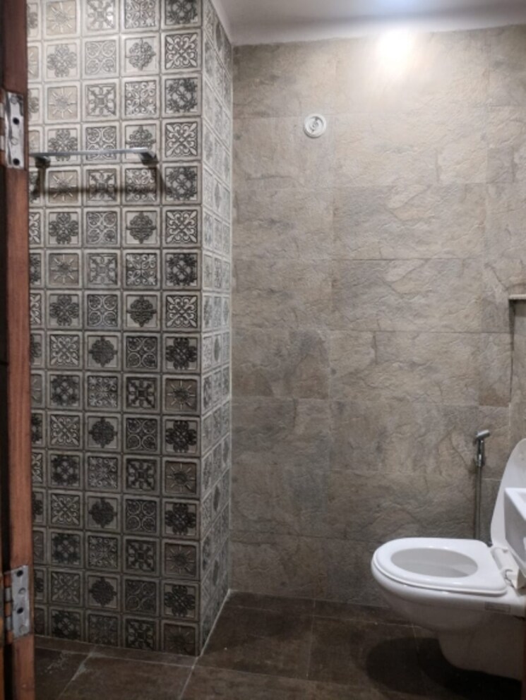 Bathroom, milestone-32nd-avenue 3.5 Bedroom 1750 Sq.Ft. Builder Floor In Sector 15 Gurgaon 8928203