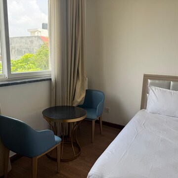 Team Area in  Pg at Sector 21 – for Rent