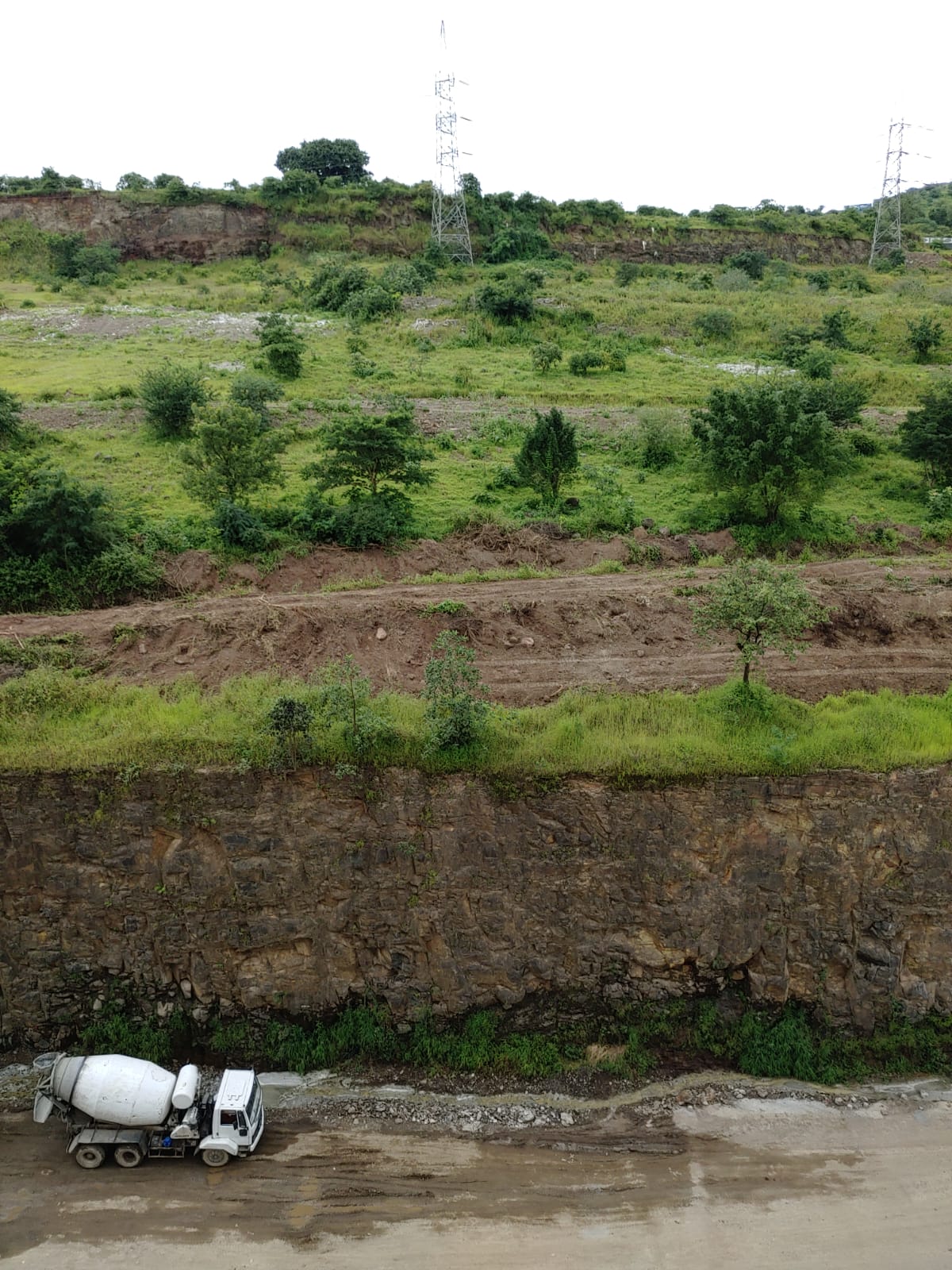 3 BHK + Servant Room Apartment For Sale in Puranik Abitante