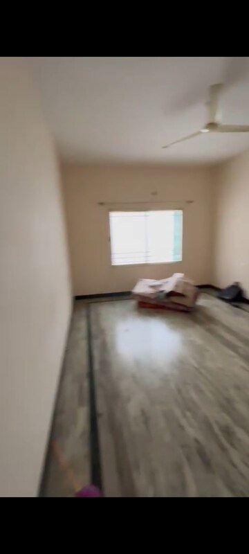 Room in 2 BHK Apartment at Halasuru – for Rent