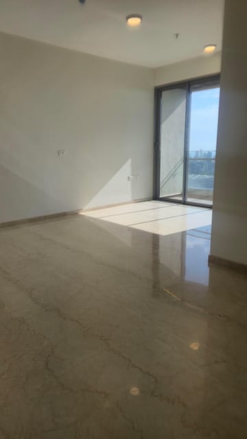 Room in 3 BHK Apartment at Piramal Mahalaxmi, Mahalaxmi – for Rent