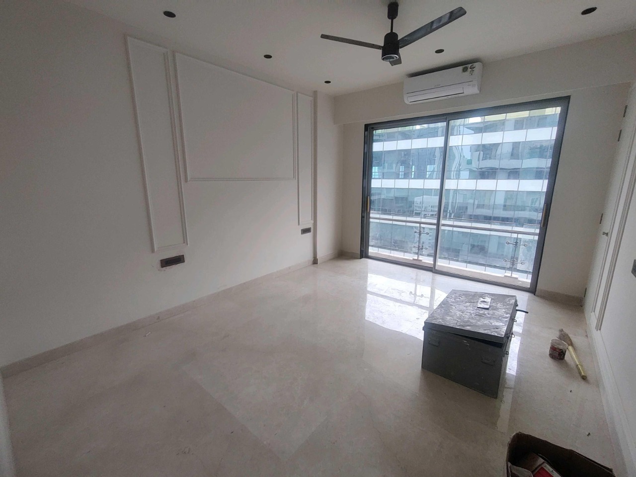 3 BHK + Servant Room Apartment For Rent in Indiabulls Sky Forest