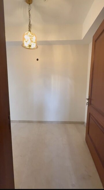 Room in 4 BHK Builder Floor at ATS Triumph, Sector 104 – for Sale