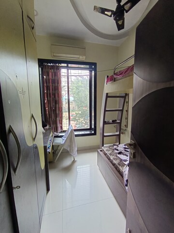 Living Room in 1.5 BHK Apartment at Usha Sadan Apartment, Colaba – for Rent