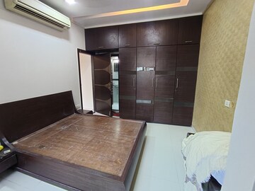 Bedroom in 1.5 BHK Apartment at Usha Sadan Apartment, Colaba – for Rent