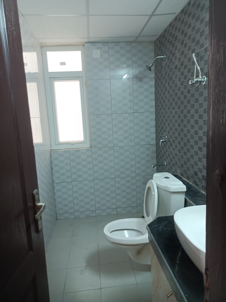Bathroom, lotus-panache 3 Bedroom 1720 Sq.Ft. Apartment In Sector 110 Noida 8928386