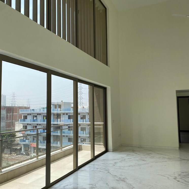 Living Room, tata-primanti-executive-apartments 4 Bedroom 3300 Sq.Ft. Apartment In Dhani Gurgaon 8928388