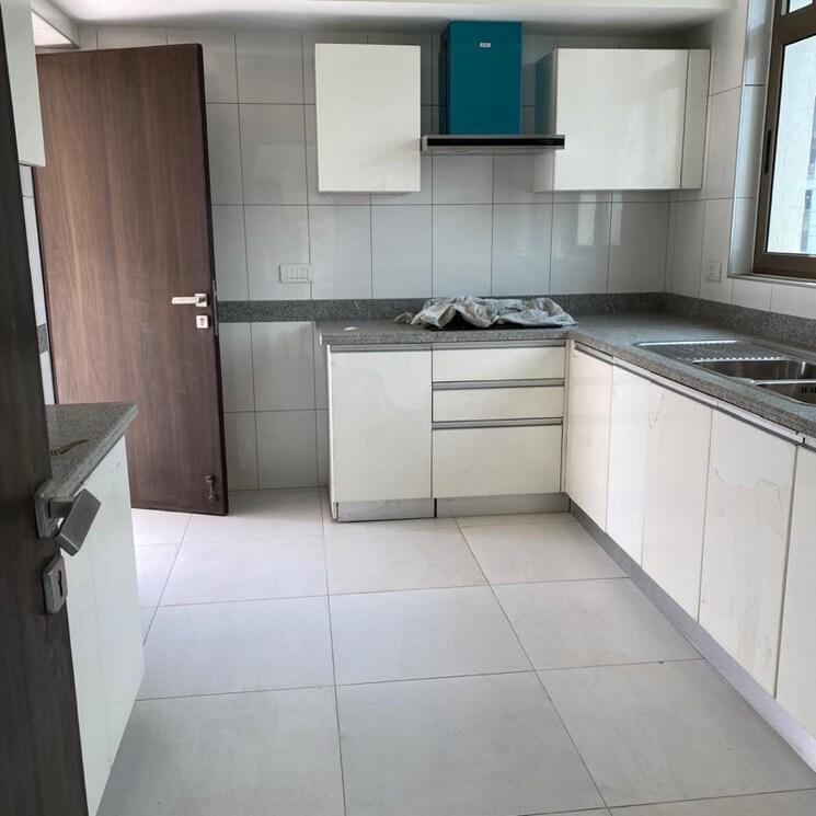 Kitchen, tata-primanti-executive-apartments 4 Bedroom 3300 Sq.Ft. Apartment In Dhani Gurgaon 8928388