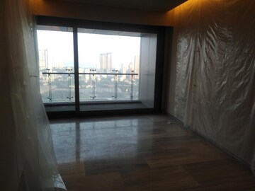 Room in 3 BHK Apartment at Lodha The World Towers World One Tier 2, Worli – for Rent