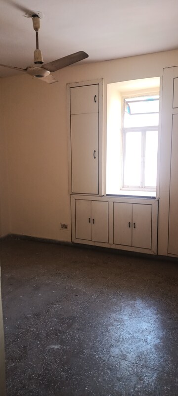Furnished Amenities in 3 BHK Apartment at Ip Extension – for Rent