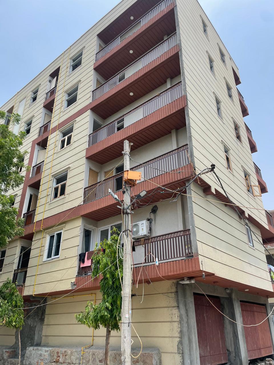 1 BHK + Study Room Builder Floor For Rent in Saket